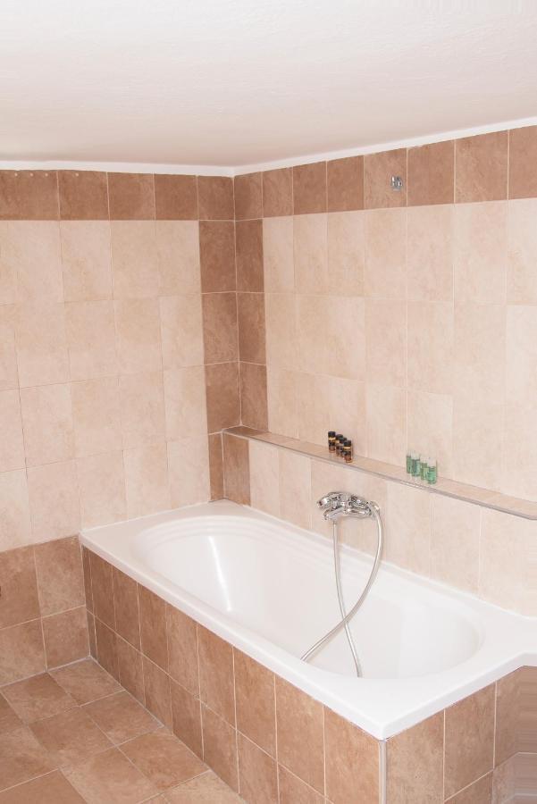 Casa Di Famiglia Apartment Солун Екстериор снимка